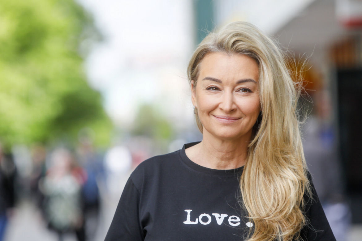  Nie uwierzycie ze to Martyna Wojciechowska. MASAKRA i gruba warstwa makijażu