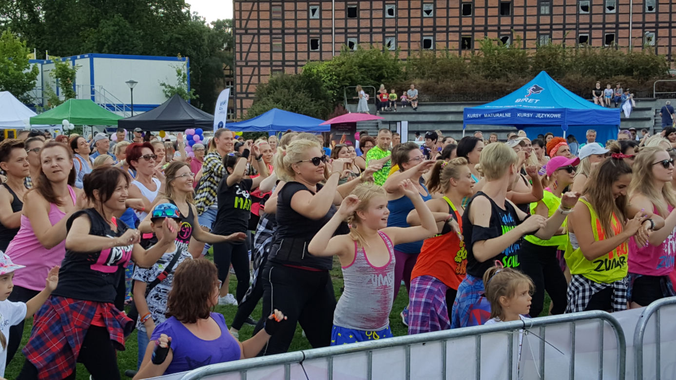 Na Wyspie Młyńskiej odbyła się 3 edycja akcji Lato Zumba Fitness. To był piękny maraton zumby!