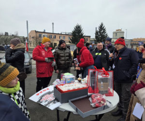 Retro Karawana WOŚP w Bydgoszczy ruszyła po raz ósmy. Ponad 19 tys. zł dla dzieci