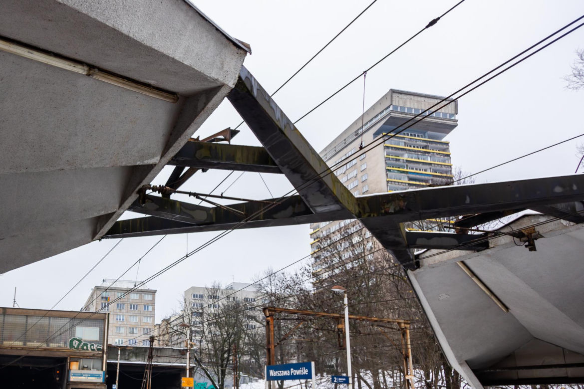 Warszawskie stacje kolejowe - zdjęcia. Zobacz najpiękniejsze z nich! Ochota, Powiśle, Międzylesie i inne - oto perły wśród dworców i peronów