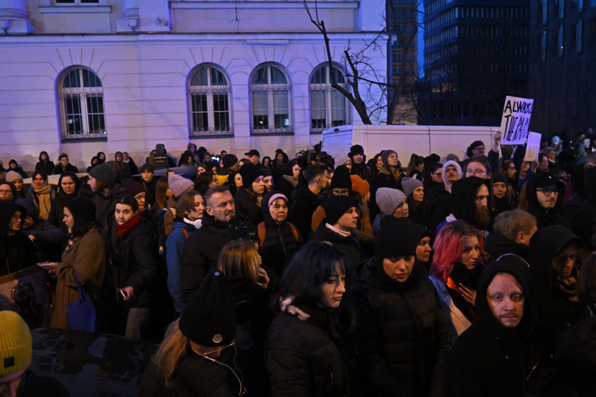 Cichy marsz po śmierci 25-letniej Białorusinki. „Miałaś na imię Liza. Niestety miałaś, nie żyjesz”