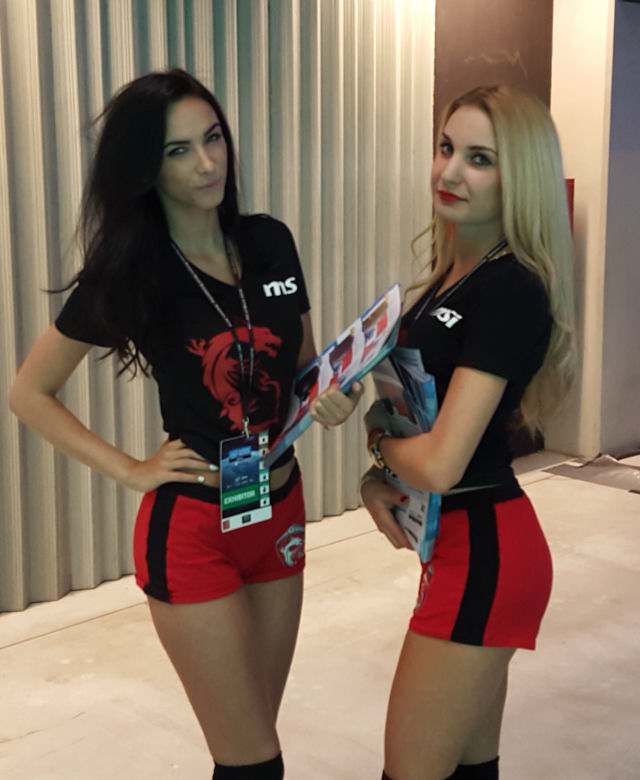 Hostessy i cosplay'e na IEM 2016