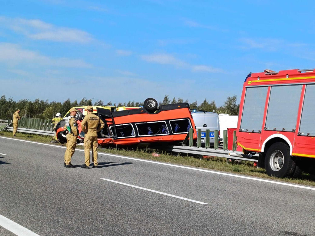 Grzegorz i Jakub zginęli w wypadku busa na autostradzie A4 [GALERIA]