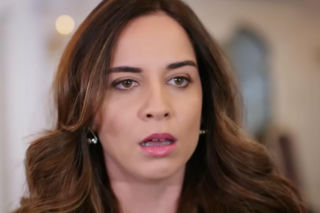 Panna młoda, odcinek 33: Cihan odkrywa prawdę o doktor Fusun i rusza na pomoc Hancer