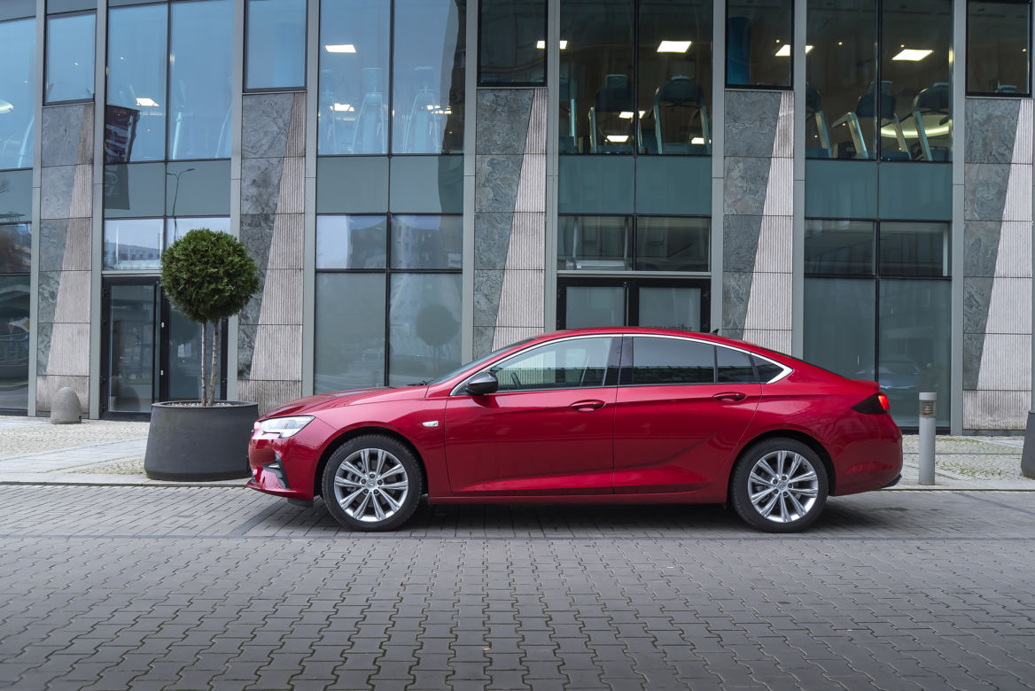 Opel Insignia 2.0D 174 KM FWD 6MT Elegance