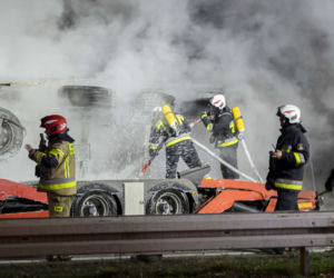 Zderzenie 5 pojazdów na A4. Paliła się ciężarówka! [ZDJĘCIA]