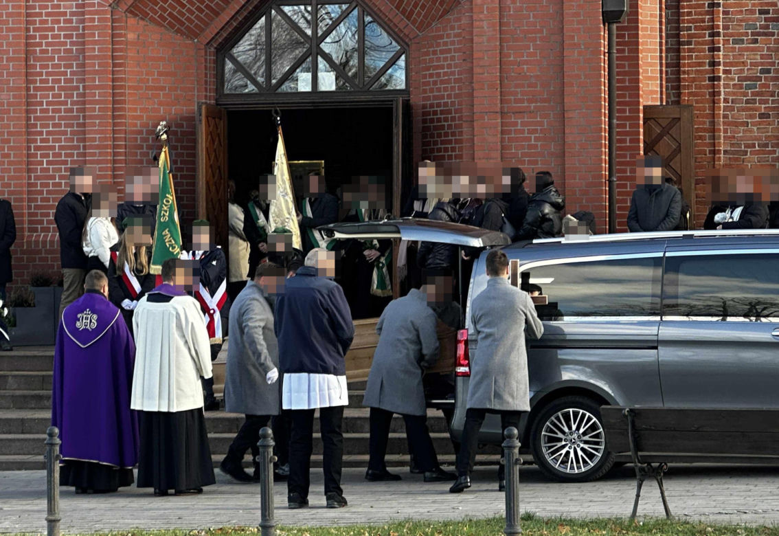 Pogrzeb 16-letniej Kingi. Razem z koleżanką zginęła w tragicznym wypadku