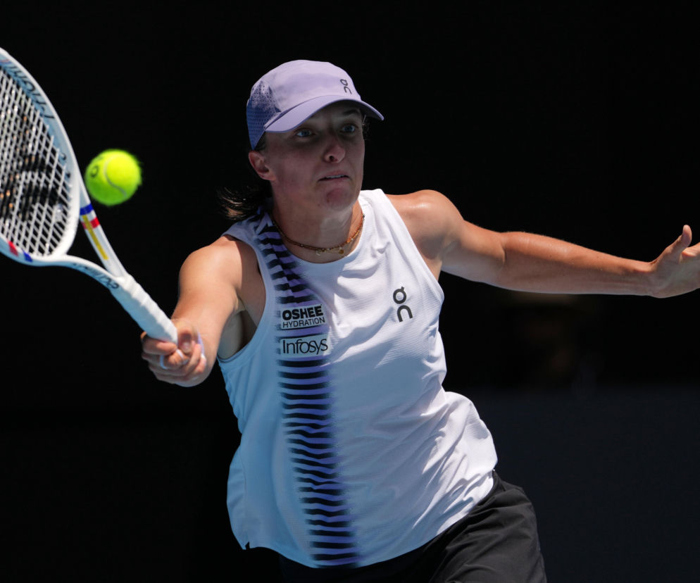 Iga Świątek za burtą po dramatycznej bitwie z Marią Sakkari! RELACJA NA ŻYWO z WTA Doha