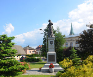 To jedno z najpiękniejszych śląskich miast. Kiedyś leżało w Małopolsce, a jego mieszkańcy mieli własny język