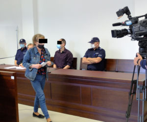 Zabił ojca, matka pomagała mu zacierać ślady. Do tragedii doszło przez ojca?
