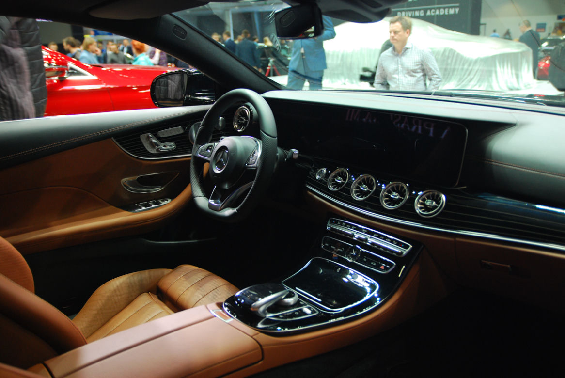 Stoisko Mercedesa - Targi Poznań Motor Show 2017