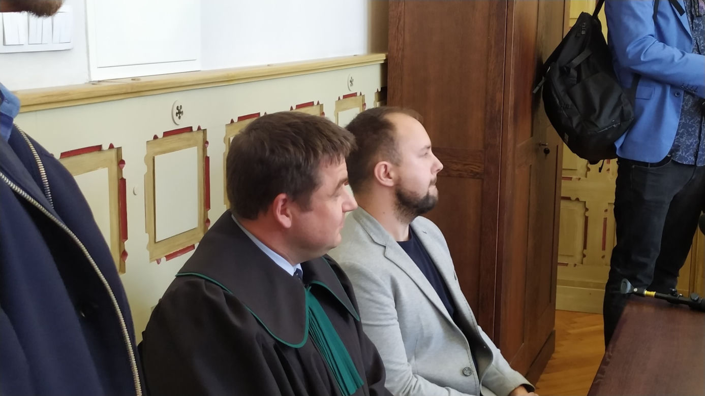 Ofiara księdza pedofila otrzyma gigantyczne pieniądze od toruńskiej kurii! Mariusz Milewski wygrał w sądzie