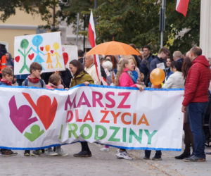 Marsz dla Życia i Rodziny 2021. Radosny tłum przeszedł ulicami Bydgoszczy