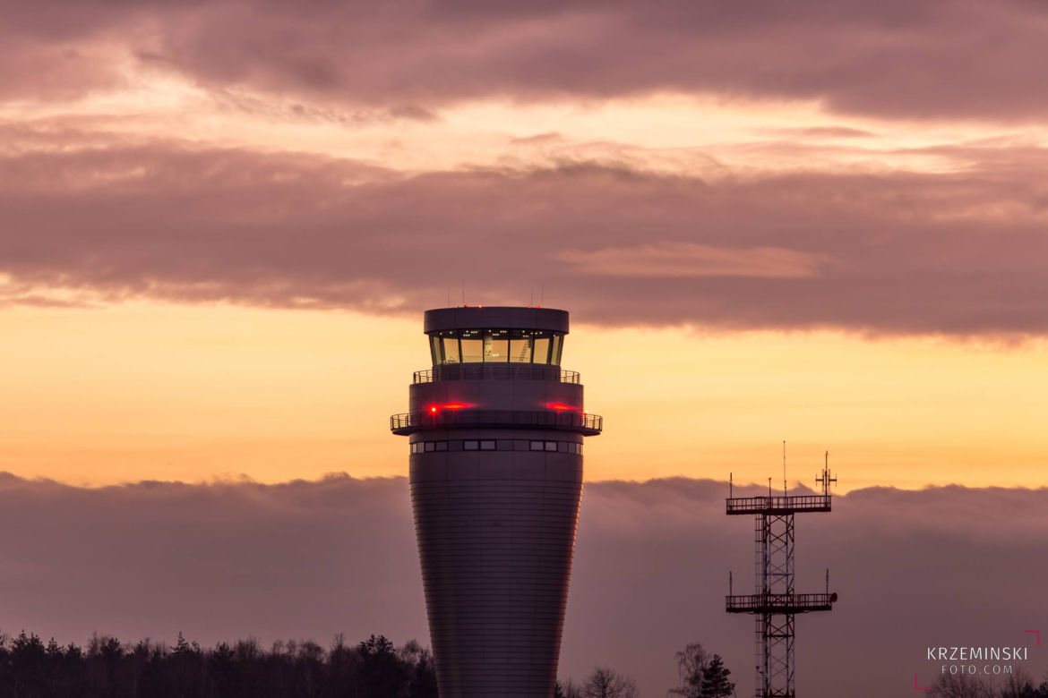 Katowice Airport: Tak wygląda nowa wieża kontroli lotów w Pyrzowicach [ZDJĘCIA]