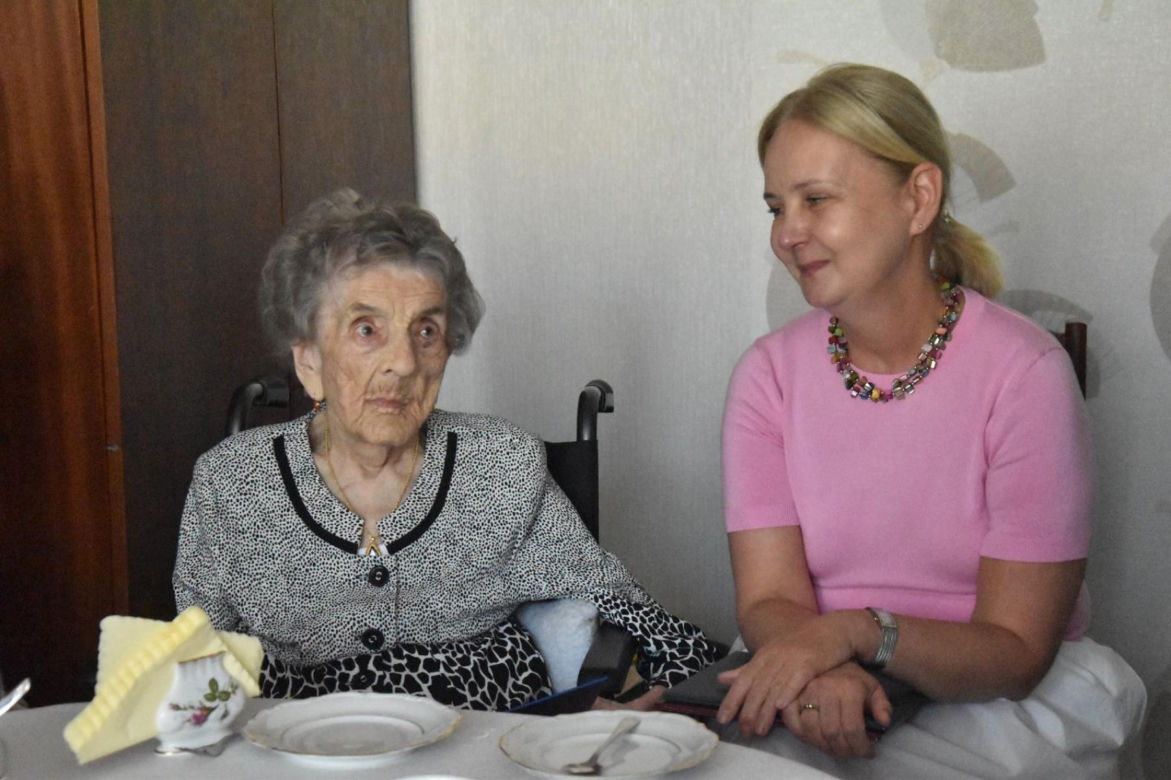 Najstarsza mieszkanka Polski - Pani Anna Gawłowska świętuje 111. urodziny