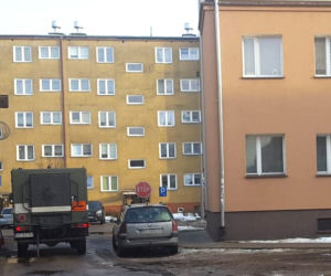 Niewybuchy między blokami przy 1-go Maja w Iławie