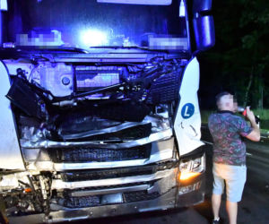 Koszmarny wypadek na DK3. Auto odbijało się od TIR-ów jak resorak. Kierowca zmasakrowany